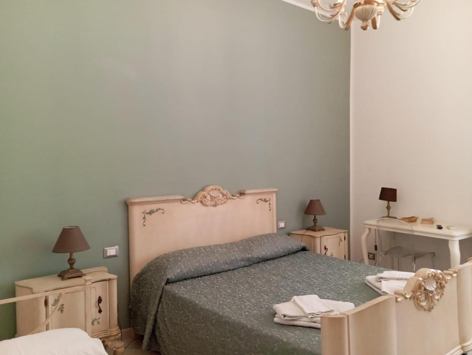 Almaran B&B Trapani Port & City Exteriör bild