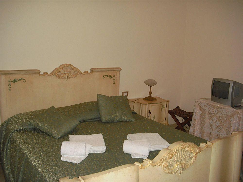 Almaran B&B Trapani Port & City Exteriör bild