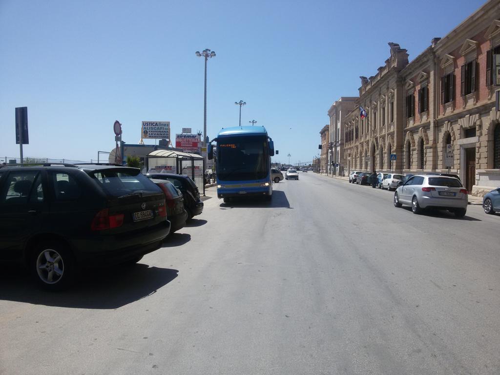 Almaran B&B Trapani Port & City Exteriör bild