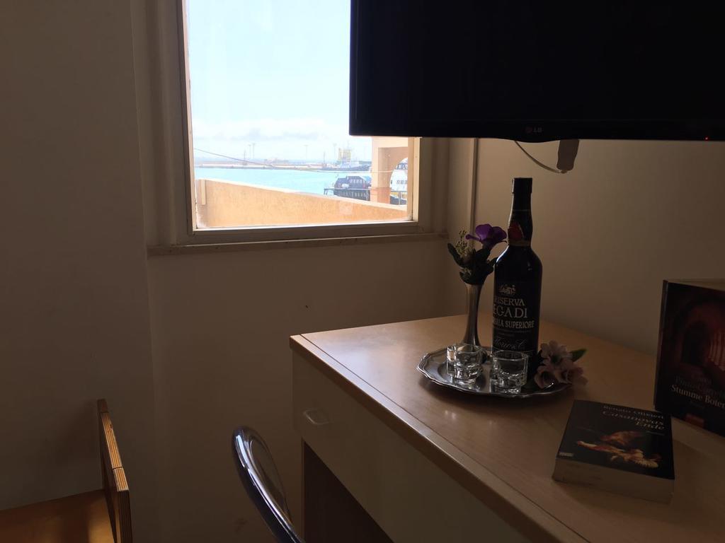 Almaran B&B Trapani Port & City Exteriör bild