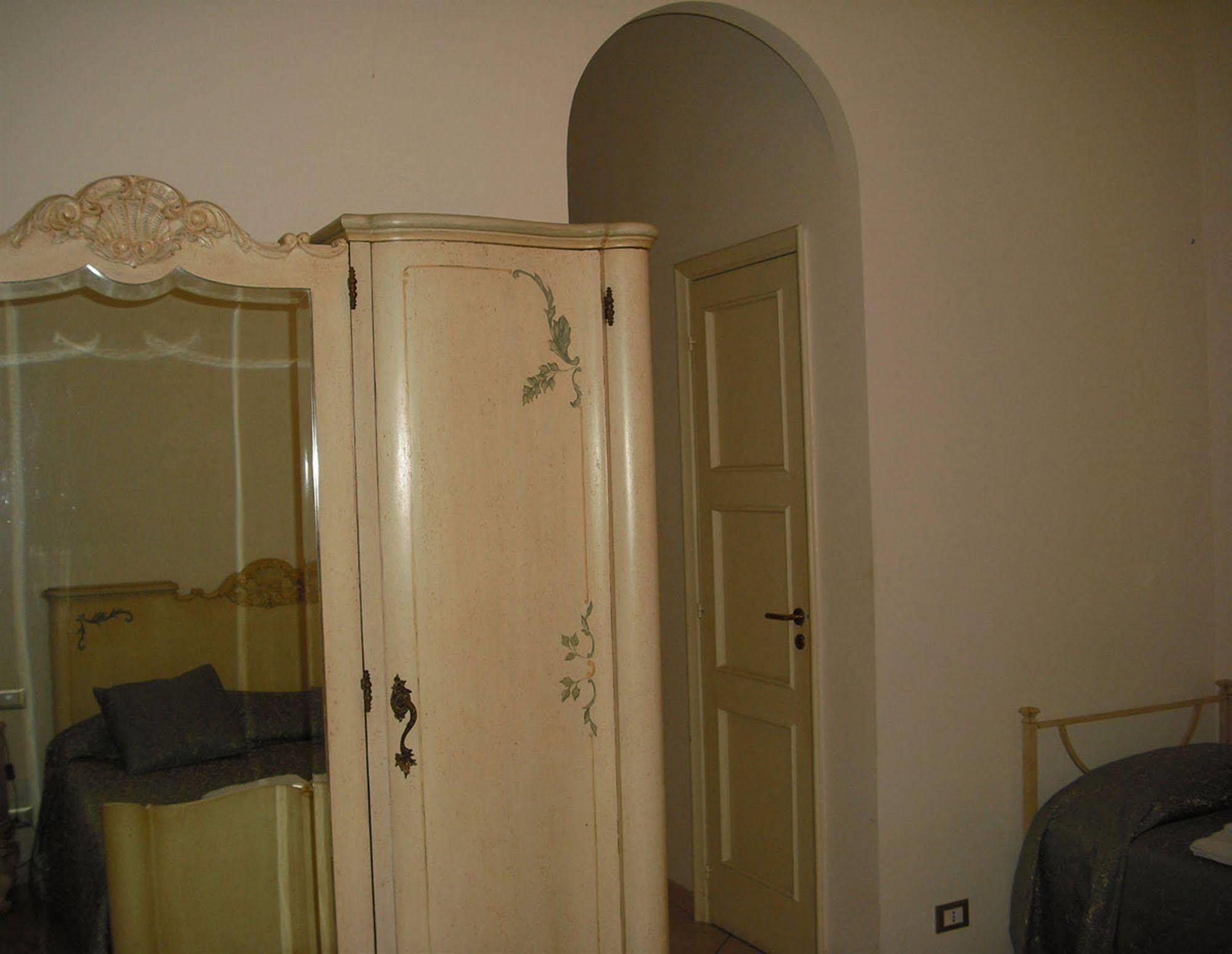 Almaran B&B Trapani Port & City Exteriör bild